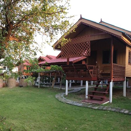 The Little Lopburi Village Экстерьер фото