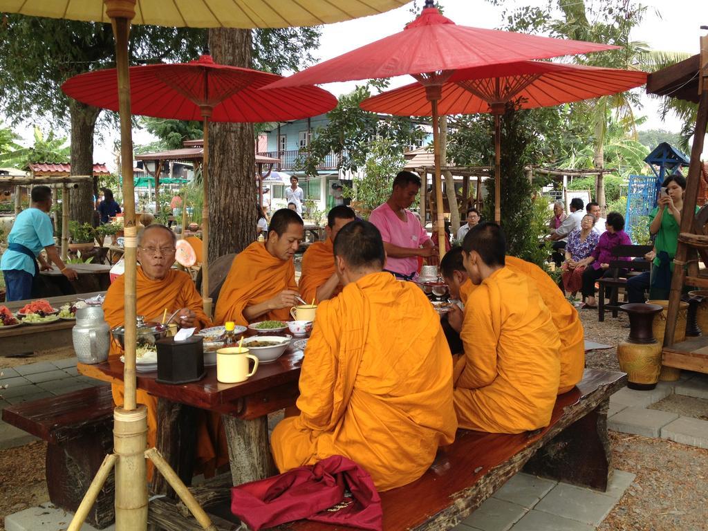 The Little Lopburi Village Экстерьер фото