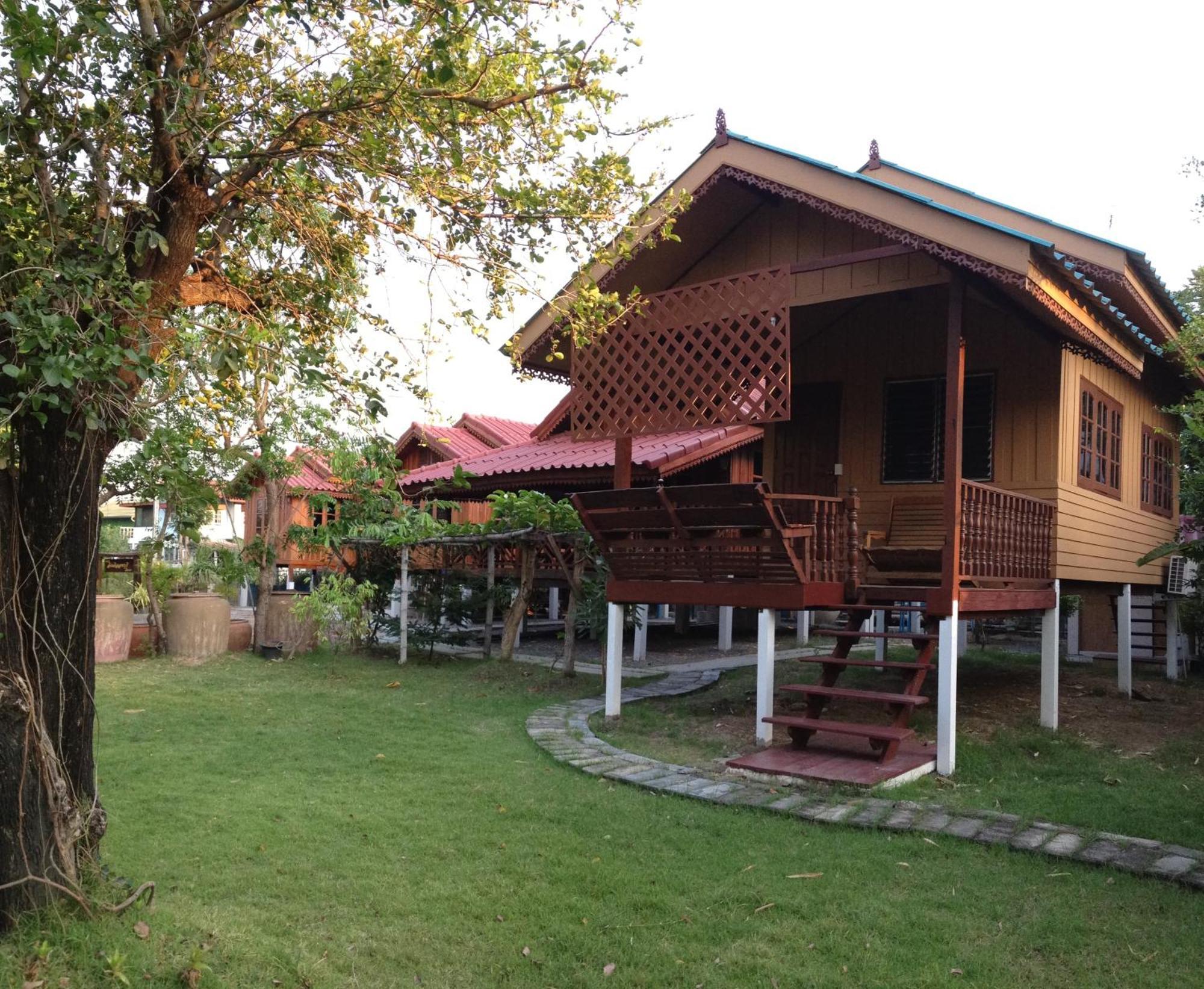 The Little Lopburi Village Экстерьер фото